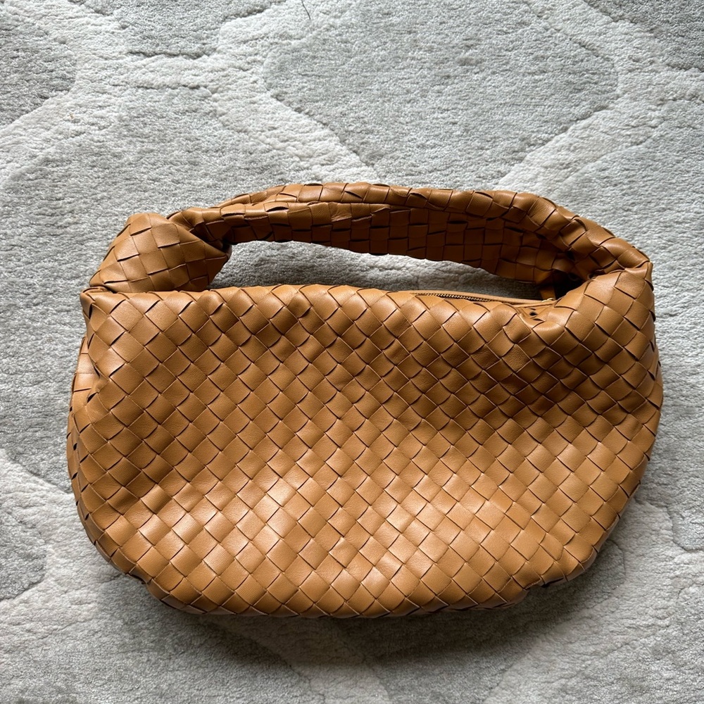 Bottega Veneta Small Jodie Bag in Caramel